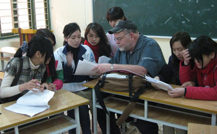 Nâng cao chất lượng đội ngũ cán bộ, giảng viên