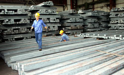 Giá trị sản xuất công nghiệp tăng 13,7%