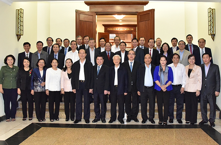 Bộ Chính trị làm việc với Ban Thường vụ Thành ủy TP Hồ Chí Minh