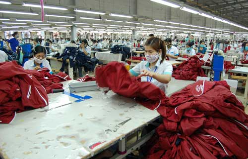 Phát triển SXKD đi đôi với công tác xây dựng Đảng