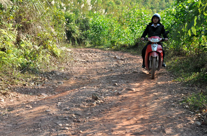 Người dân Tân Sơn còn nhiều khó khăn