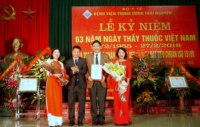 Bệnh viện Trung ương Thái Nguyên: Công bố Quyết định phòng xét nghiệm đạt tiêu chuẩn ISO 15189:2012