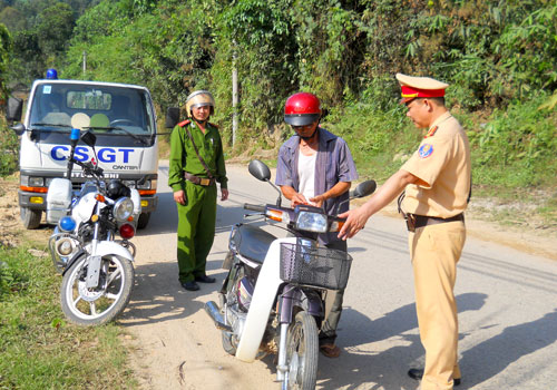 Võ Nhai: Nỗ lực kiềm chế tai nạn giao thông