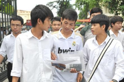 Phương án hai điểm sàn và vấn đề quản lý giáo dục đại học