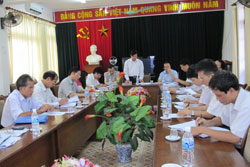 Giám sát việc thực hiện các công trình, dự án và giải ngân các nguồn vốn