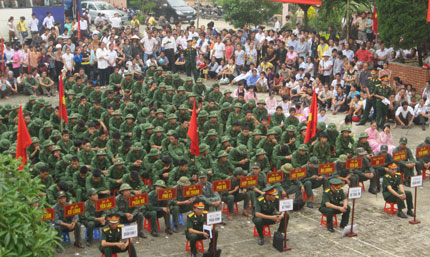 Tưng bừng ngày hội giao nhận quân