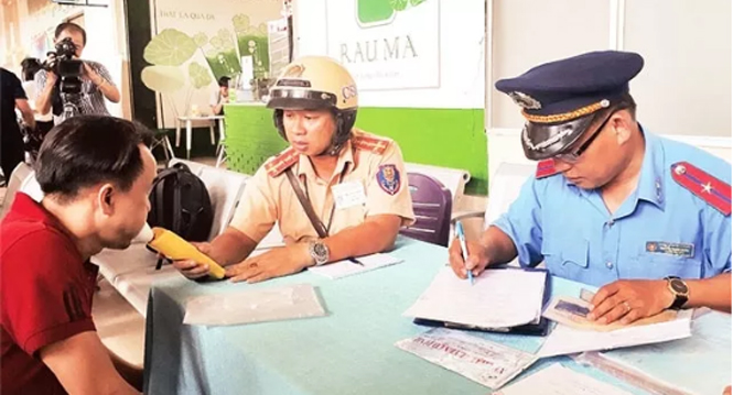 Bộ Y tế đề nghị sử dụng mỗi người một ống thổi nồng độ cồn