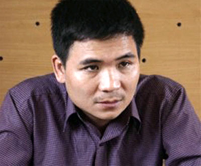 Cựu trưởng phòng ngân hàng xin vào tù để trốn nợ