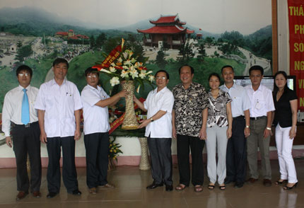  Lãnh đạo Tỉnh ủy chúc mừng các cơ quan báo chí