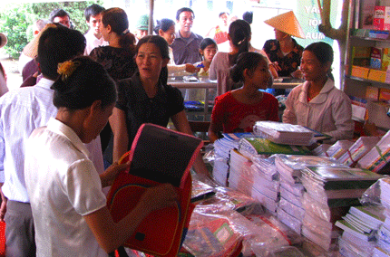 Đưa hàng về nông thôn: Nhiều vấn đề đang đặt ra