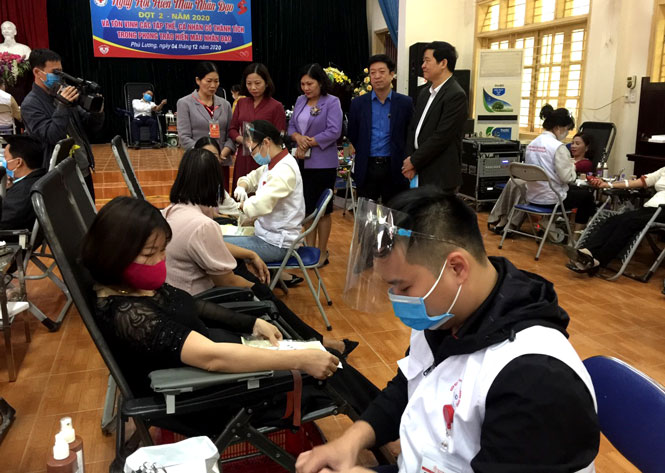 Tiếp nhận được 458 đơn vị máu