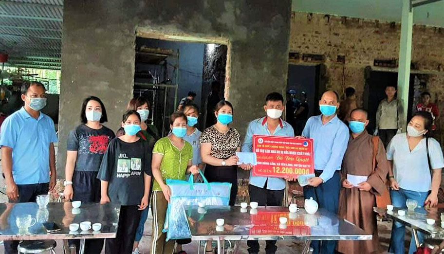 Hỗ trợ gia đình bị hỏa hoạn