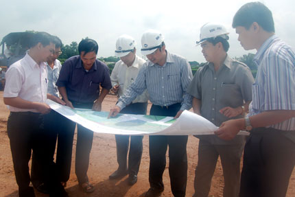 Kiểm tra tiến độ thi công đường cao tốc Hà Nội - Thái Nguyên