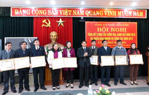 Cần đề cao hơn nữa vai trò kiểm tra giám sát trong xây dựng Đảng