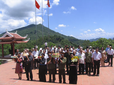 Gặp mặt các đồng chí nguyên là lãnh đạo tỉnh, Quân khu I