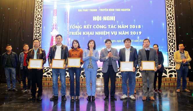 Nâng cao chất lượng các chương trình phát thanh, truyền hình