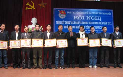Triển khai nhiệm vụ năm 2013