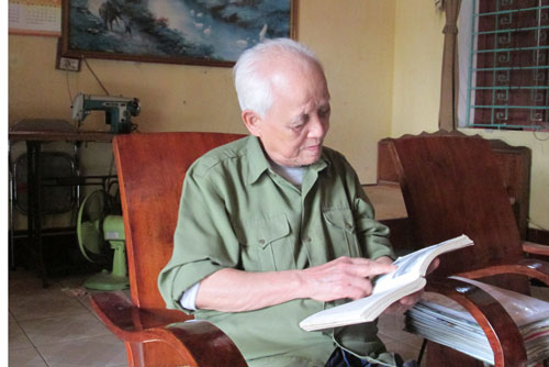 Làm đường cho xe ôtô kéo pháo