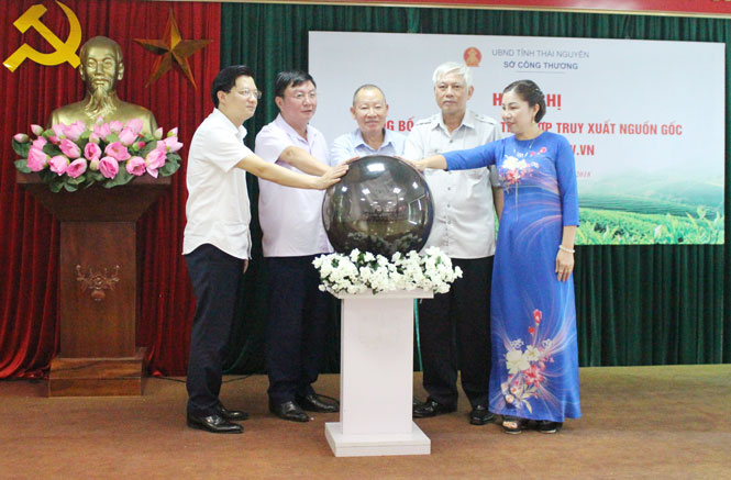 Công bố Website Chè tích hợp truy xuất nguồn gốc