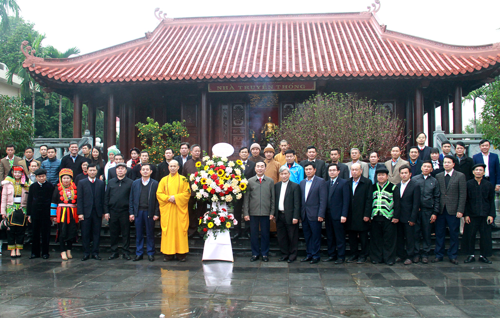 Đoàn đại biểu các tổ chức chính trị - xã hội, tôn giáo, dân tộc trên địa bàn chúc mừng Tỉnh ủy