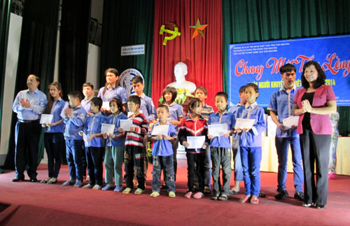 “Chung một tấm lòng” với trẻ em khuyết tật