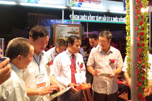 Hội chợ triển lãm Tôn vinh sản phẩm công nghiệp nông thôn