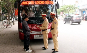 Tăng cường đảm bảo an toàn giao thông dịp cuối năm