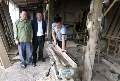 Tạo điều kiện để quần chúng ưu tú phấn đấu vào Đảng