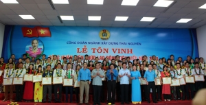 Tôn vinh công nhân, viên chức, lao động tiêu biểu ngành Xây dựng 