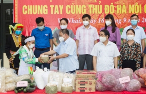 Võ Nhai: Quyên góp nông sản tặng người dân Hà Nội chống dịch