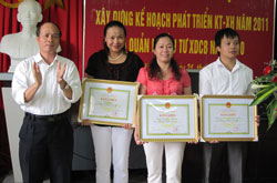 Xây dựng kế hoạch phát triển kinh tế - xã hội năm 2011