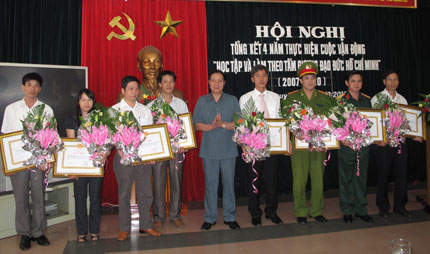 Tổng kết 4 năm thực hiện Cuộc vận động 