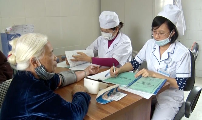 Nâng cao nhận thức của người dân khi tham gia bảo hiểm y tế