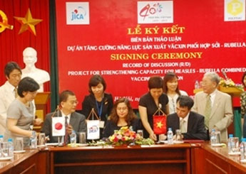 Việt Nam lần đầu tiên sản xuất vắcxin phối hợp sởi-rubella