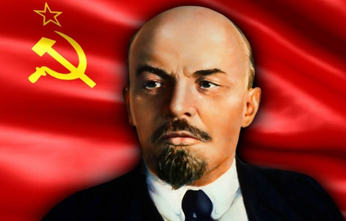 Đoàn đại biểu Đảng, Nhà nước, Mặt trận Tổ quốc Việt Nam dâng hoa tại tượng đài V.I.Lênin