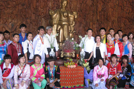 Đoàn thanh niên các dân tộc Trung Quốc giao lưu văn hóa tại Thái Nguyên