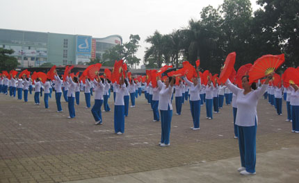 Trên 1.000 hội viên tham gia thi thể dục dưỡng sinh