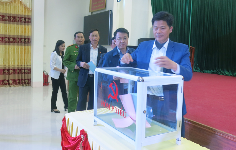  Hội nghị cán bộ chủ chốt về công tác cán bộ