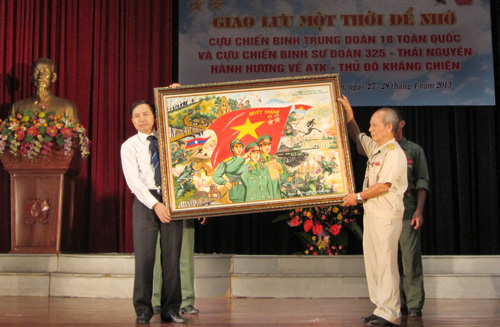Sự chiến thắng lịch sử của dân tộc Việt Nam vào ngày 30/4 đã được những bức tranh tuyệt đẹp vẽ lại. Cùng xem những hình ảnh đầy cảm xúc để hiểu rõ hơn về sự kiện quan trọng này.
