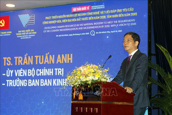 Phát triển nguồn nhân lực ngành công nghiệp vật liệu