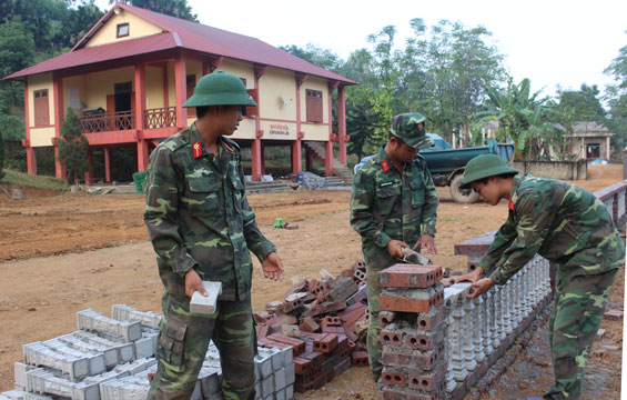 Hỗ trợ xây dựng công trình phụ trợ nhà văn hóa xóm Khuôn Lân