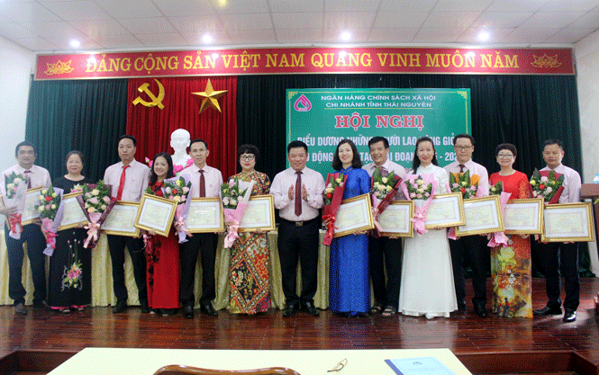 Biểu dương những người lao động giỏi, lao động sáng tạo