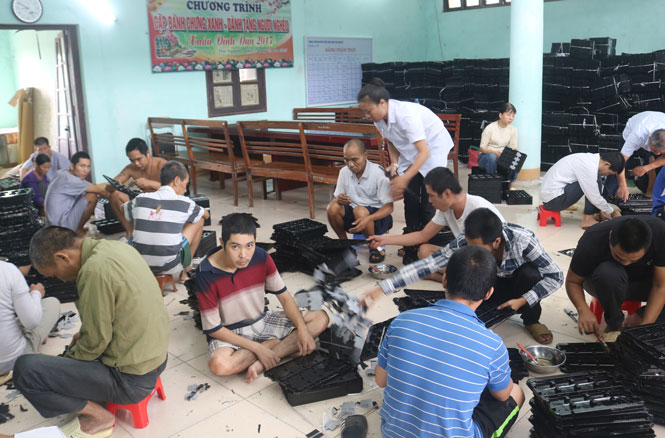 Tình người dịu lại nỗi đau