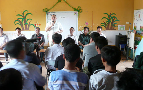 Kiểm tra, nắm bắt tình hình dân tộc, tôn giáo