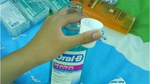 Thu hồi nước súc miệng Oral-B do nhiễm khuẩn