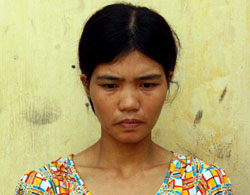 Nữ ôsin khoắng" nửa tỷ đồng của gia chủ