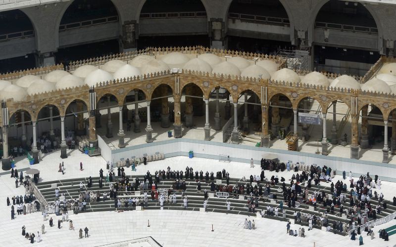 Saudi Arabia đóng cửa các trường học, công sở do COVID-19