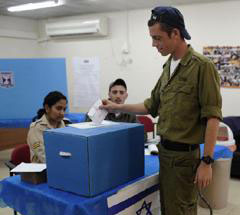 I-xra-en bầu QH trước thời hạn