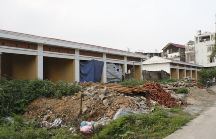 Đầu tư dang dở, chợ bỏ hoang