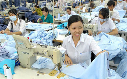 Tăng lương tối thiểu vùng: Công nhân còn nhiều băn khoăn